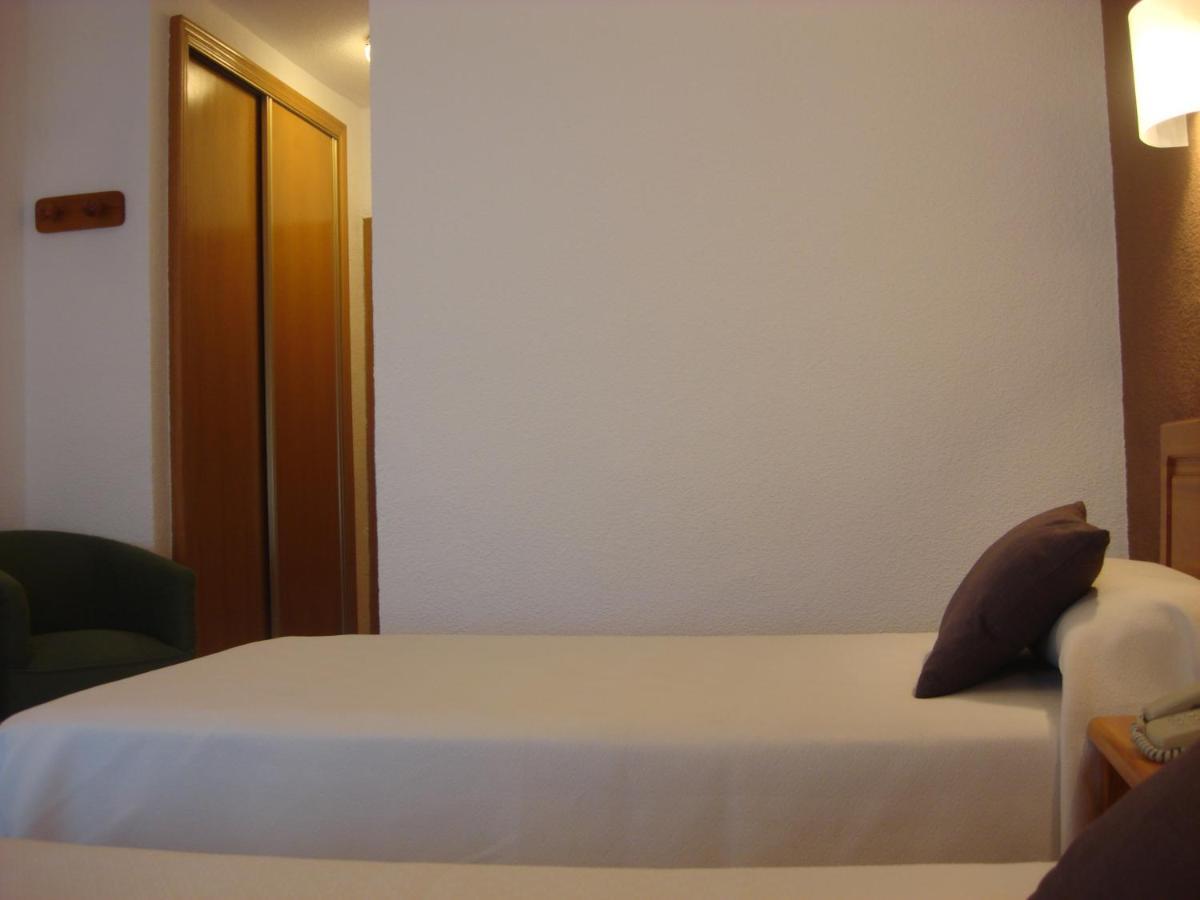 Hotel Caballo De Oro Benidorm Bilik gambar